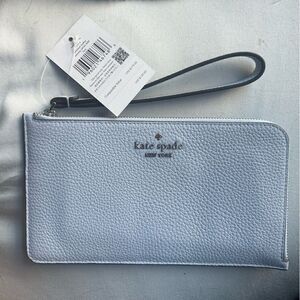 NWT Kate Spade izip wristlet